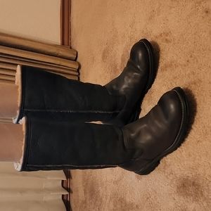 UGG Brooks Tall Sheepskin Leather Boot size 9
